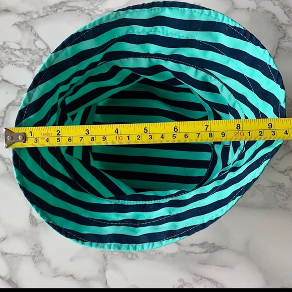 Kids Reversible Bucket Hat SIZE 3-5 years - Picture 6 of 7